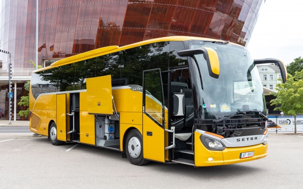 Autobusu noma SETRA S 515 HD